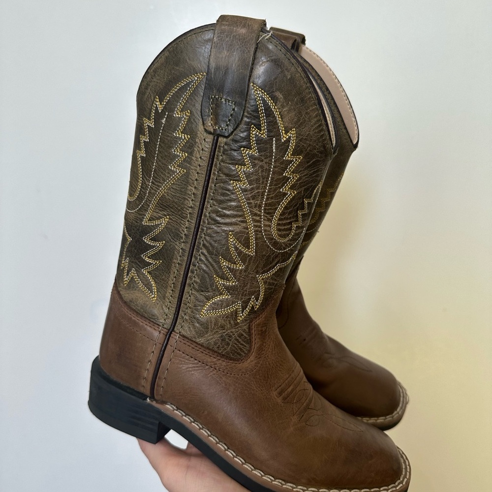 Cody James Brown Leather Cowboy Boots